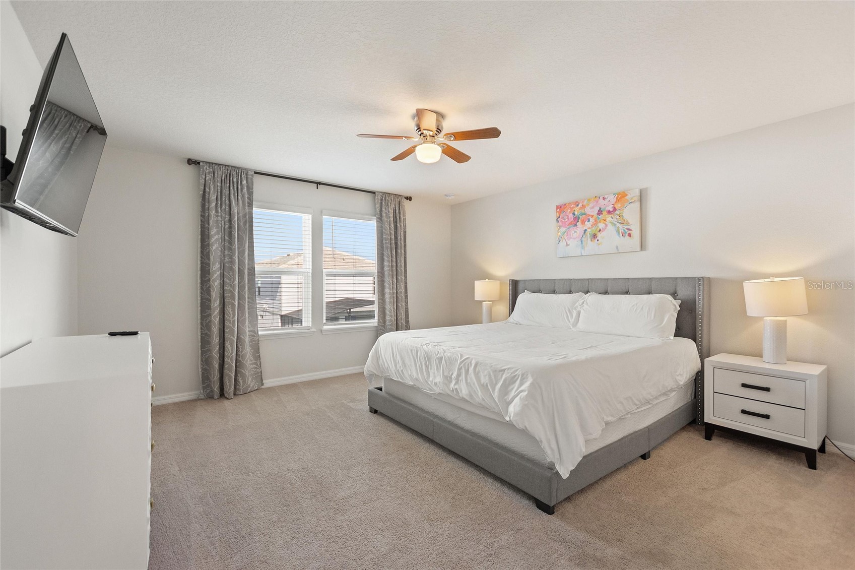 Slide show image of the Orlando Florida Home for Sale 26