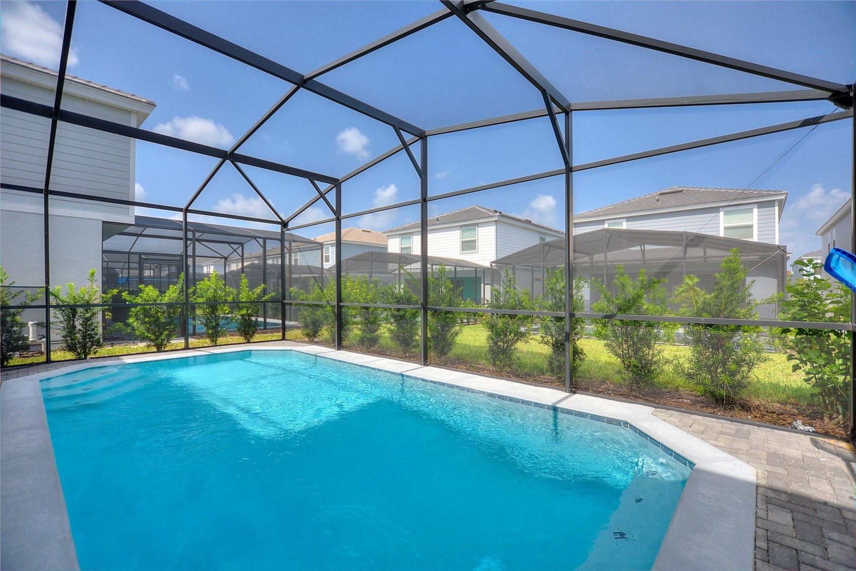 Slide show image of the Orlando Florida Home for Sale 35