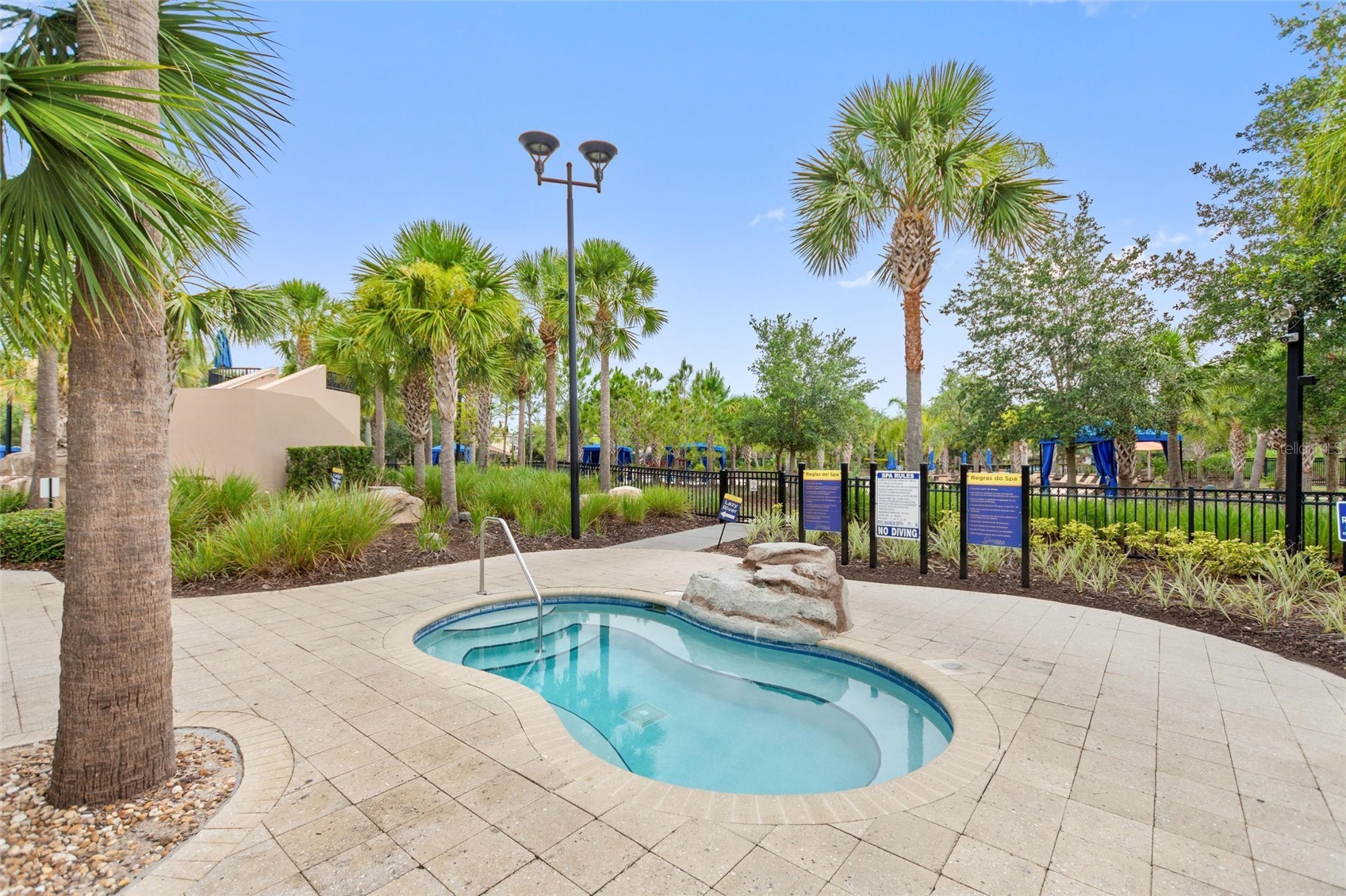Slide show image of the Orlando Florida Home for Sale 45