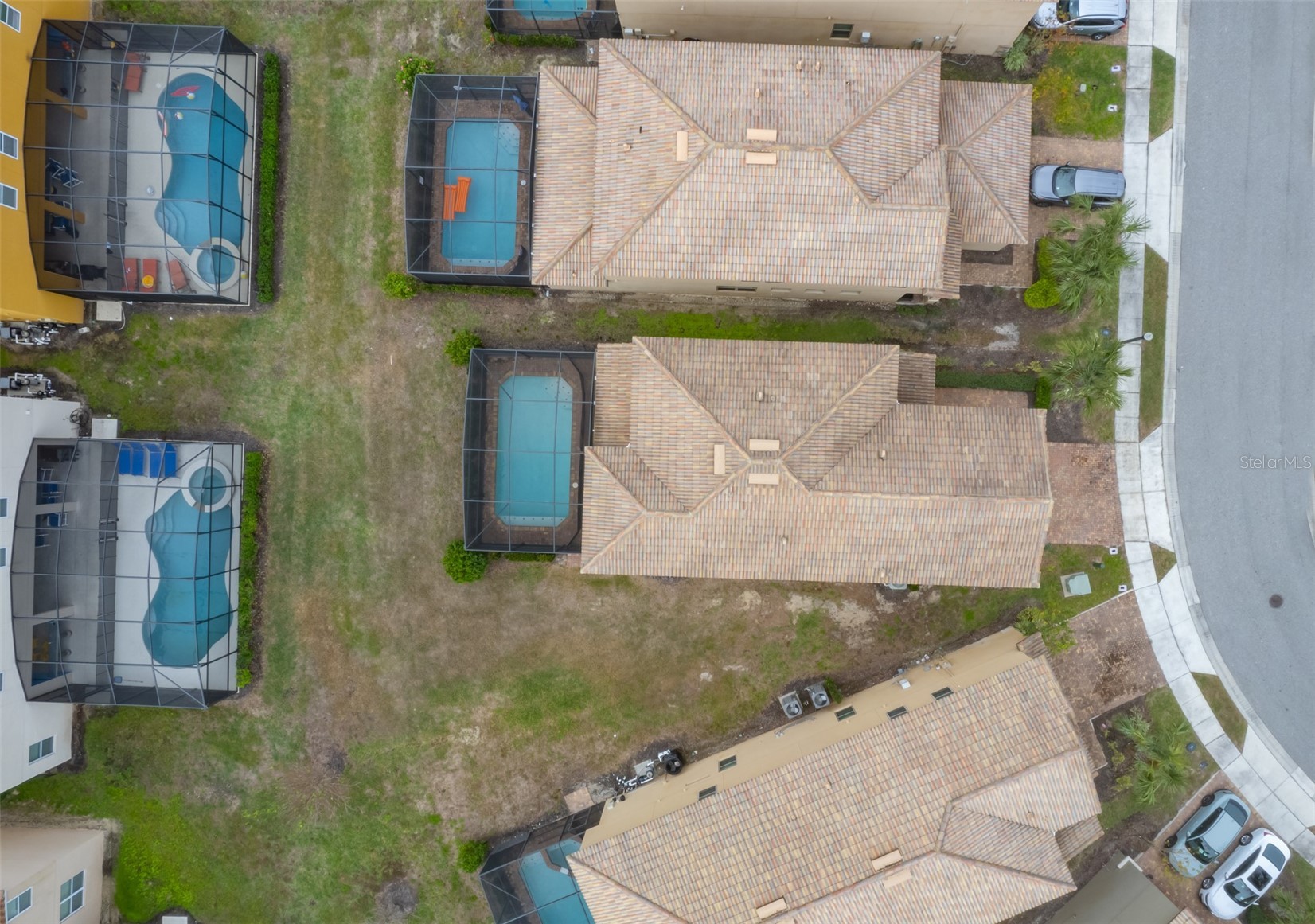 Slide show image of the Orlando Florida Home for Sale 33