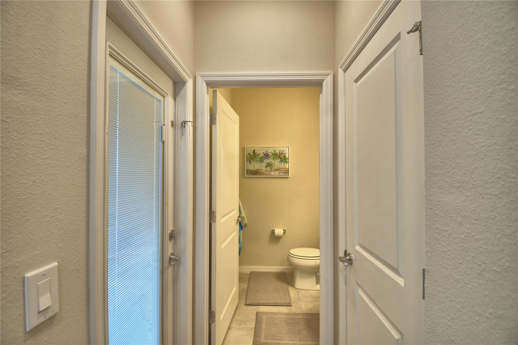 Slide show image of the Orlando Florida Home for Sale 23