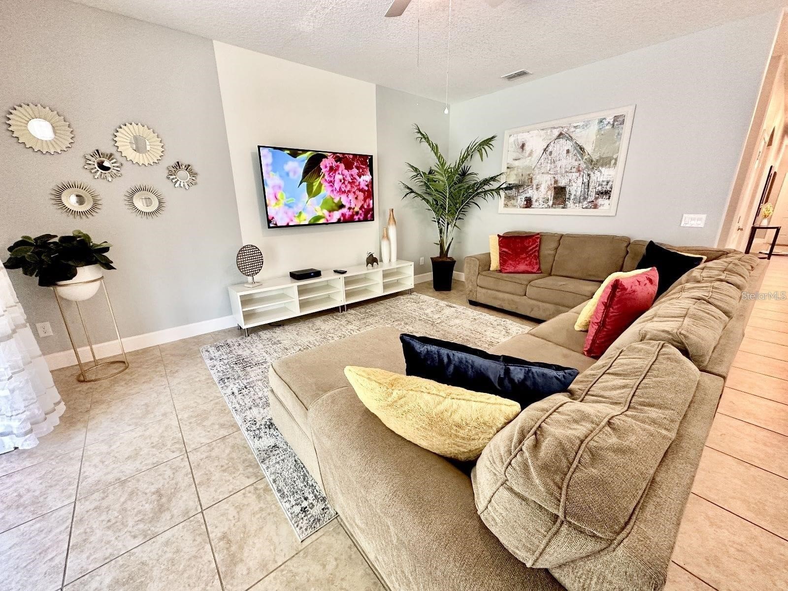 Slide show image of the Orlando Florida Home for Sale 06