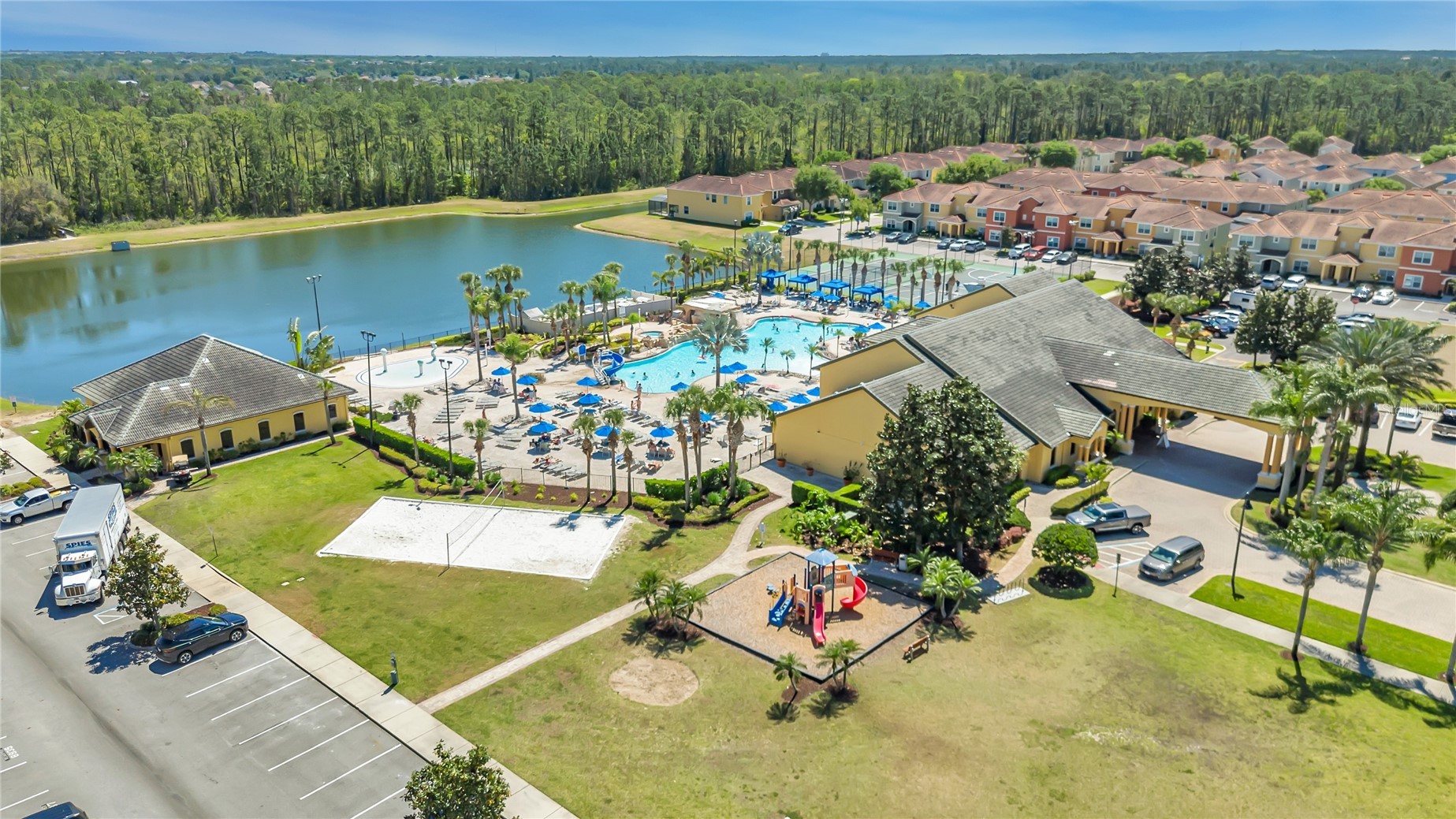 Slide show image of the Orlando Florida Home for Sale 27