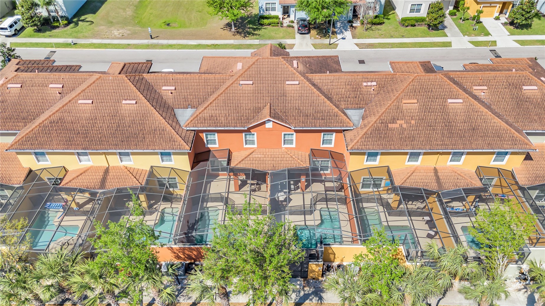 Slide show image of the Orlando Florida Home for Sale 29