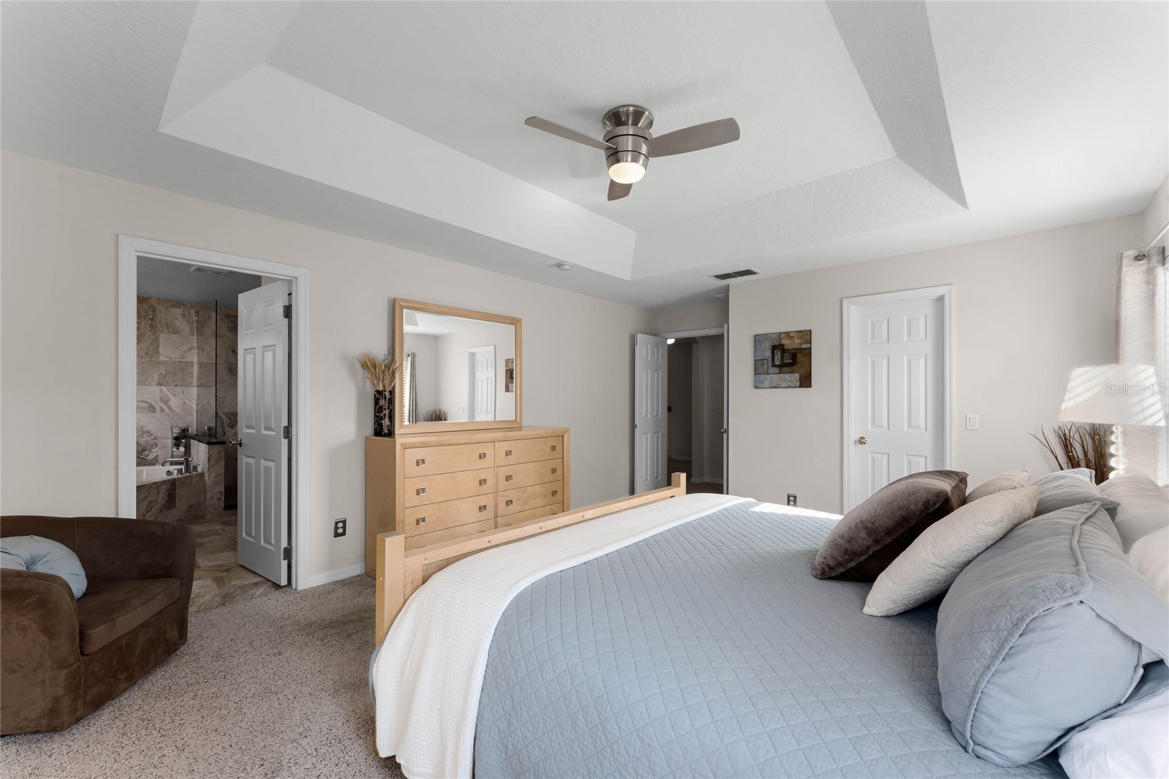 Slide show image of the Orlando Florida Home for Sale 20