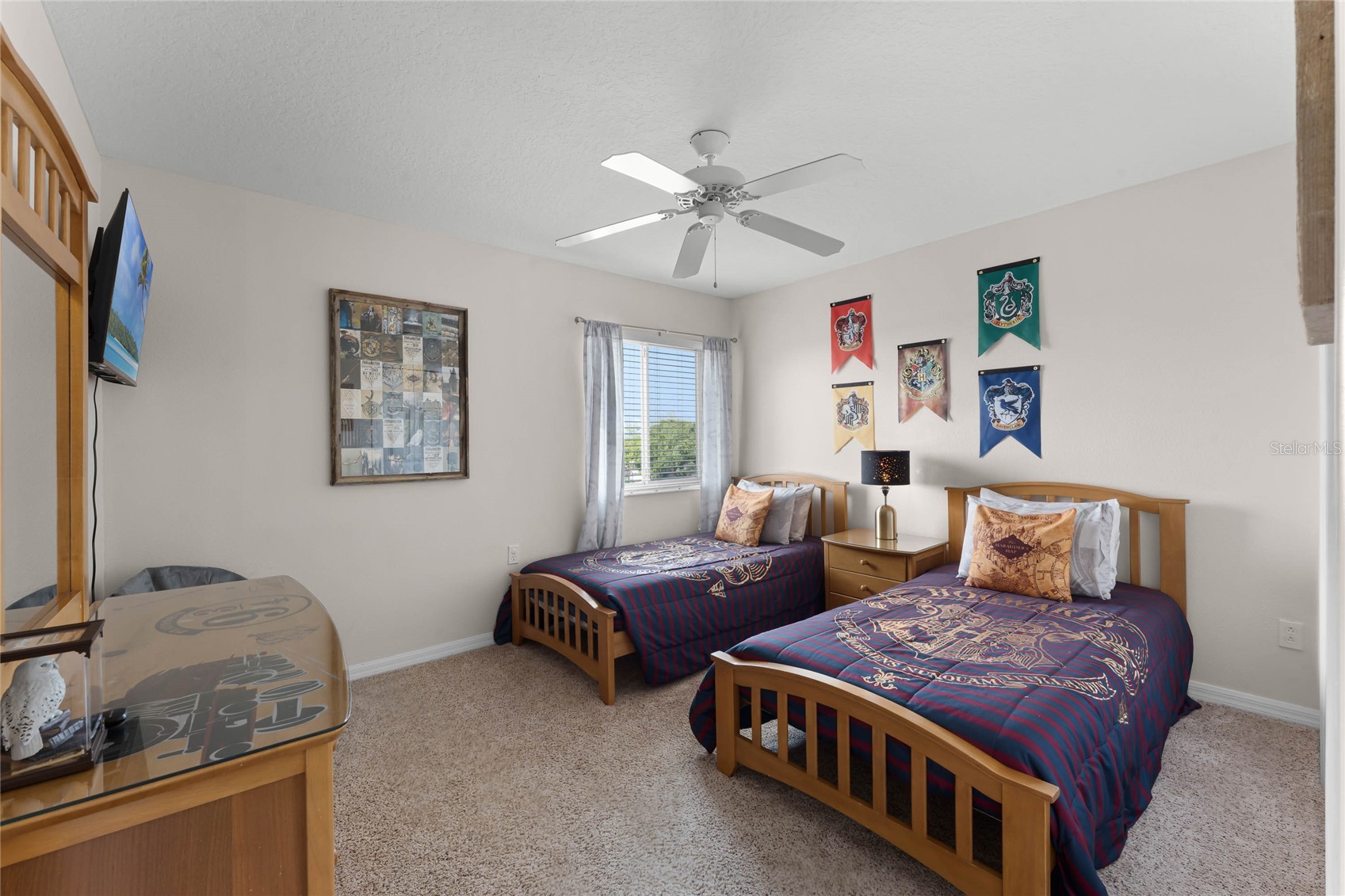 Slide show image of the Orlando Florida Home for Sale 25