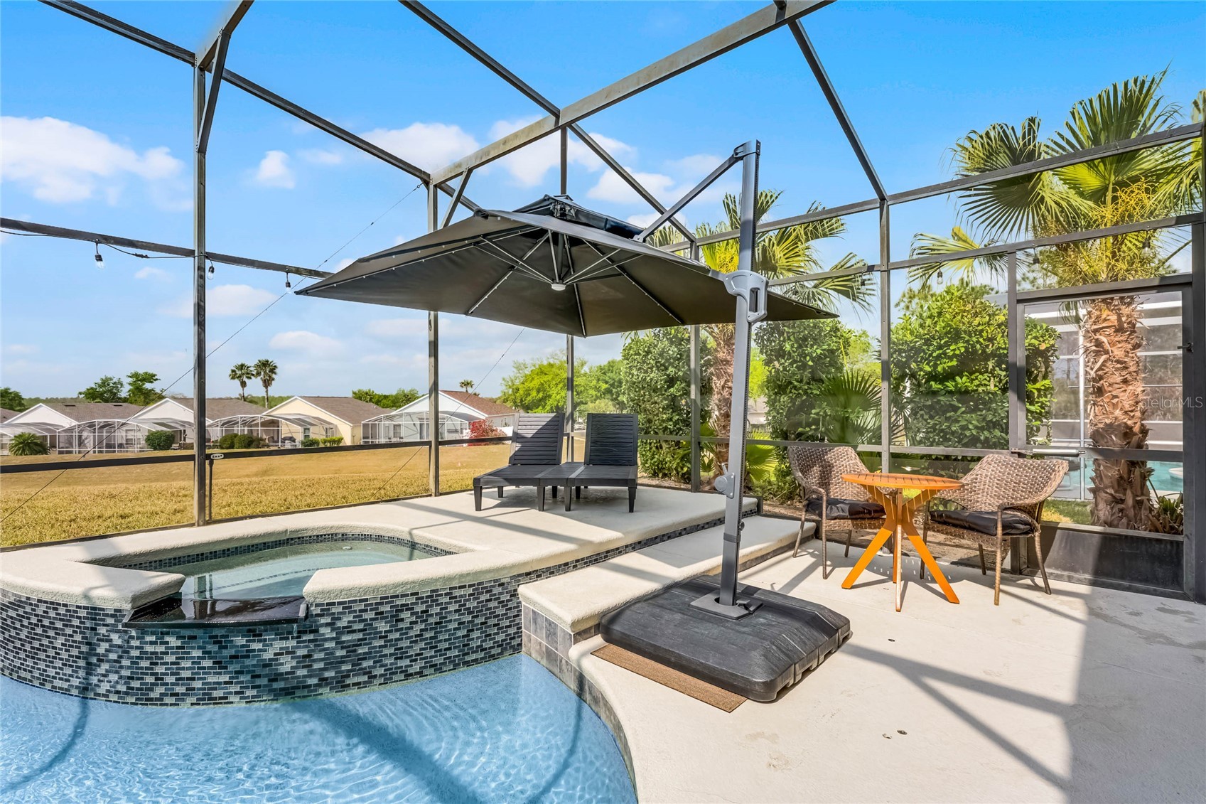 Slide show image of the Orlando Florida Home for Sale 34