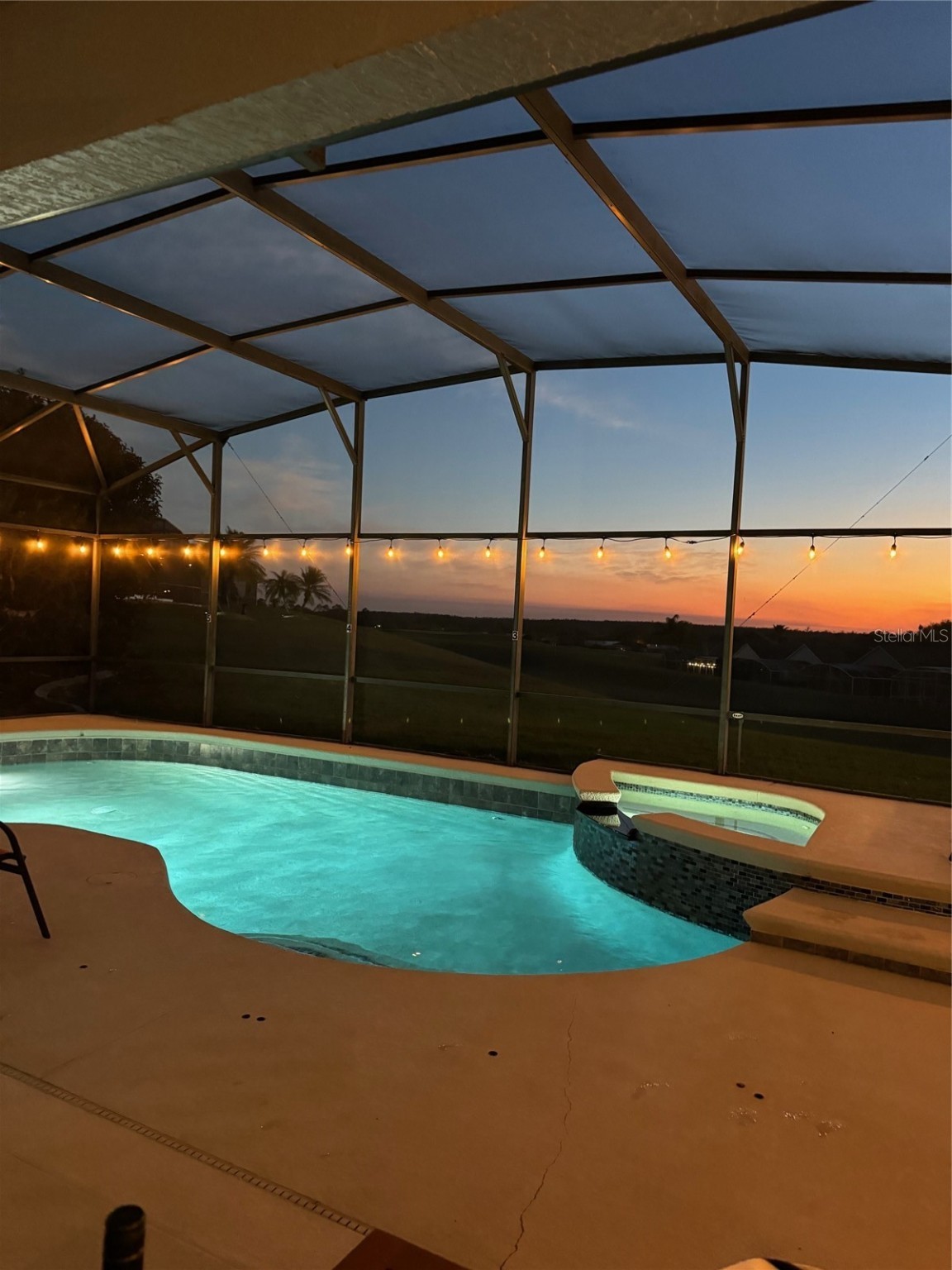 Slide show image of the Orlando Florida Home for Sale 37