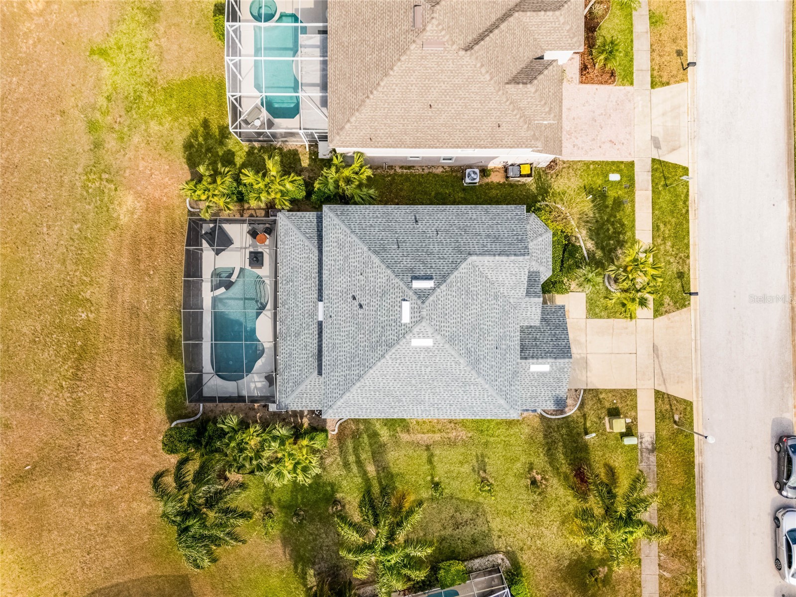 Slide show image of the Orlando Florida Home for Sale 53