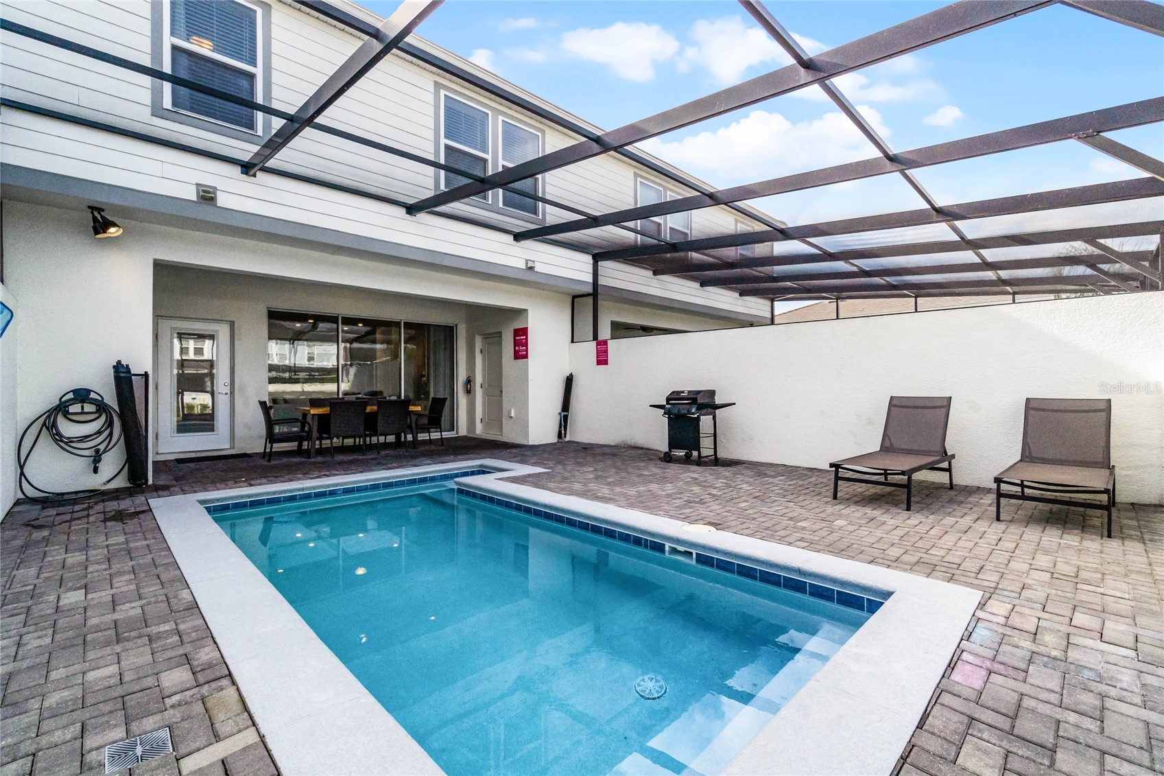 Slide show image of the Orlando Florida Home for Sale 02