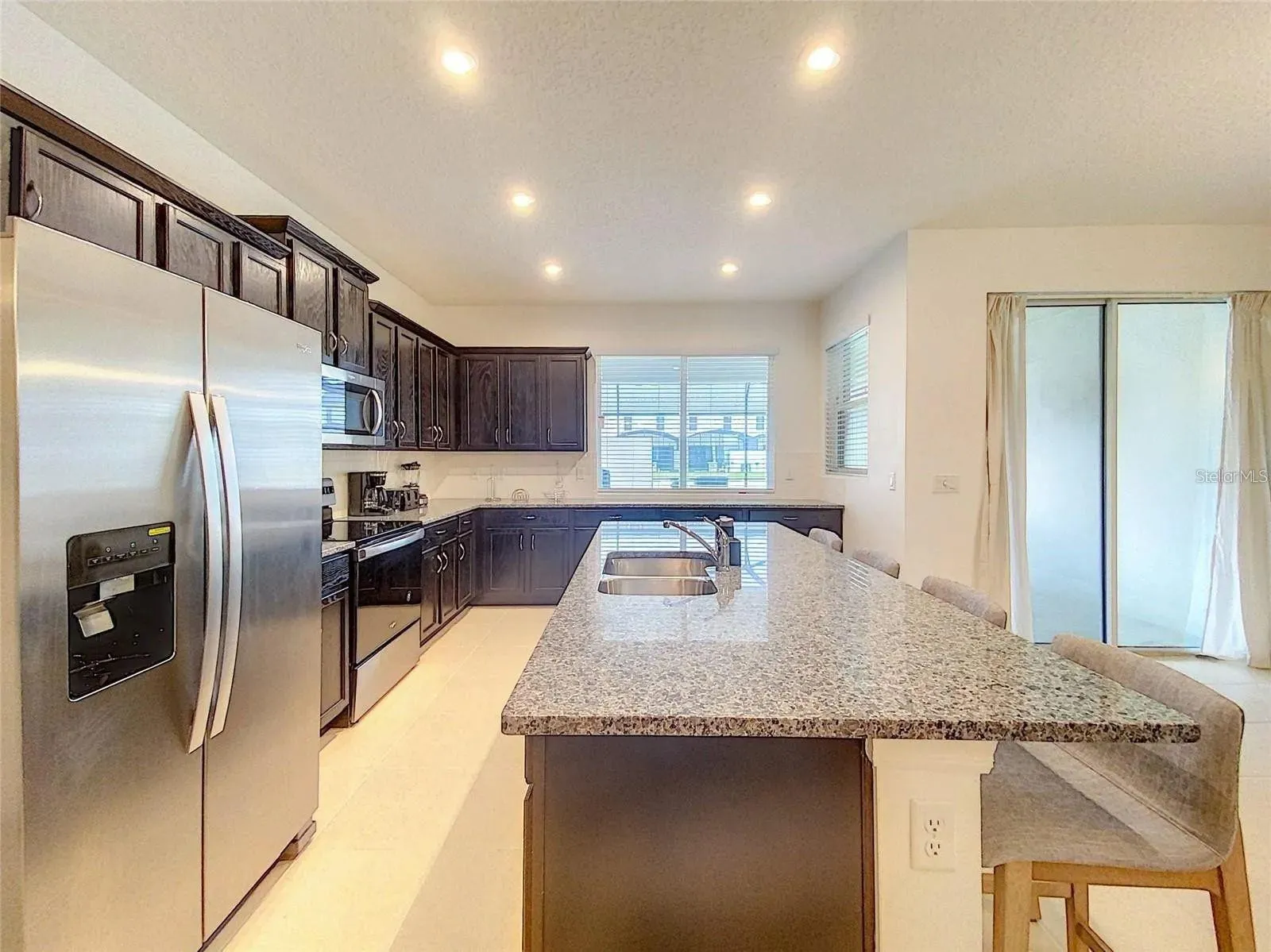 Slide show image of the Orlando Florida Home for Sale 18