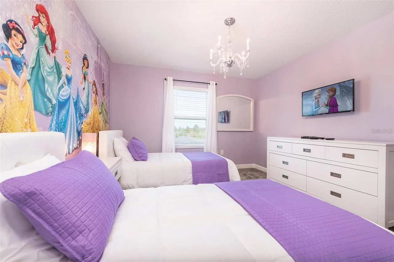 Slide show image of the Orlando Florida Home for Sale 08