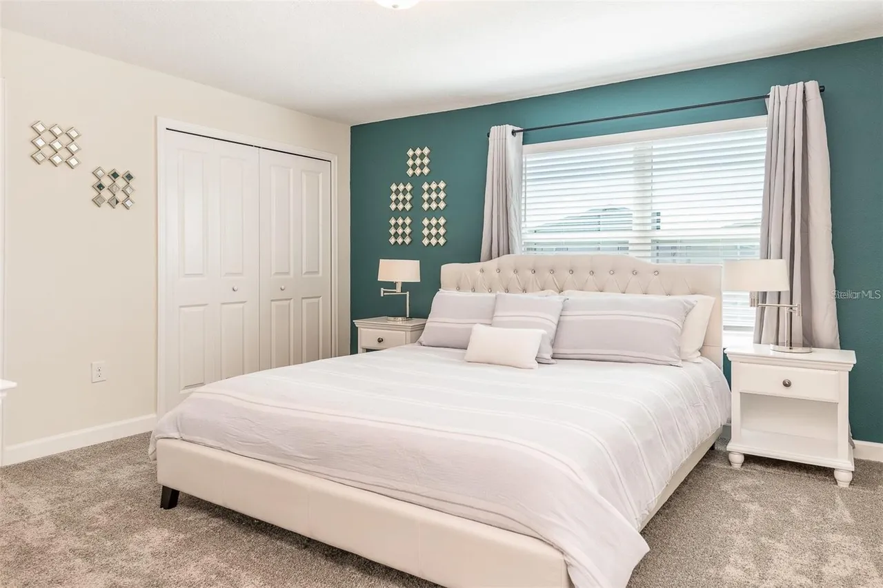 Slide show image of the Orlando Florida Home for Sale 11