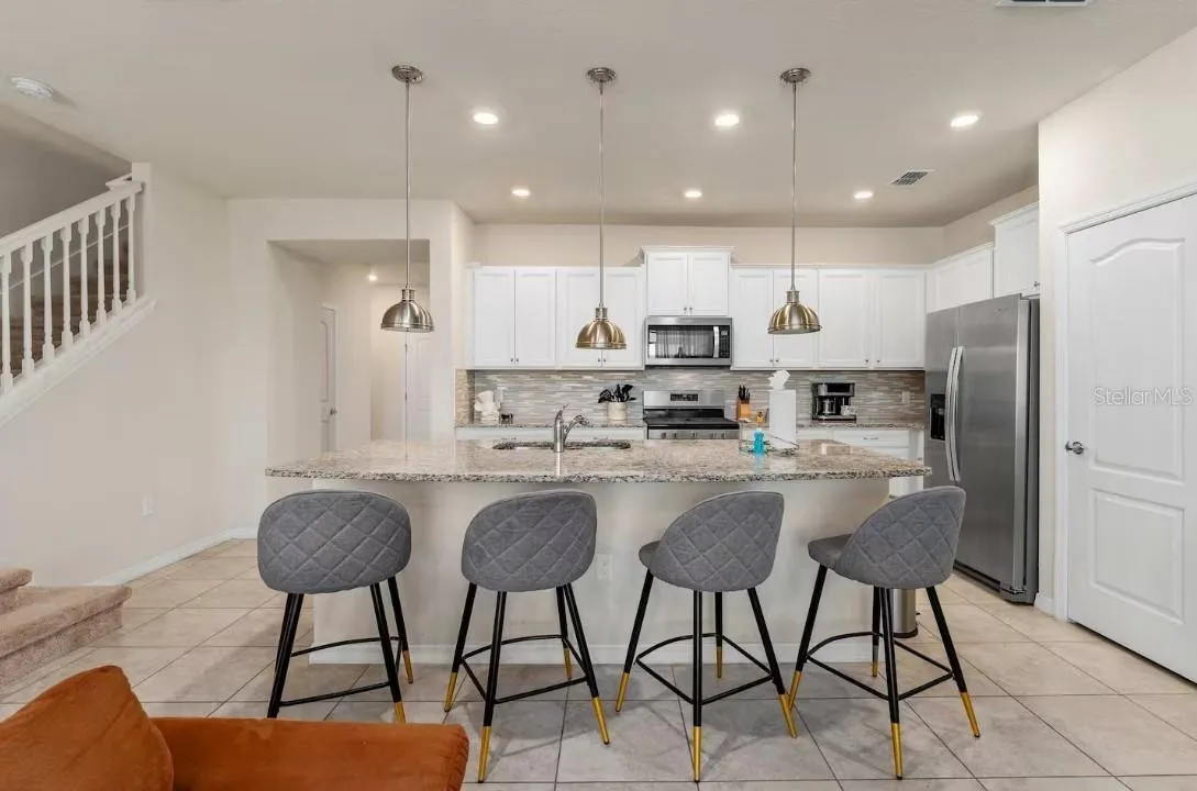 Slide show image of the Orlando Florida Home for Sale 09