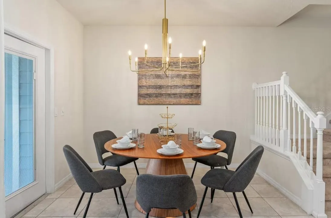 Slide show image of the Orlando Florida Home for Sale 15