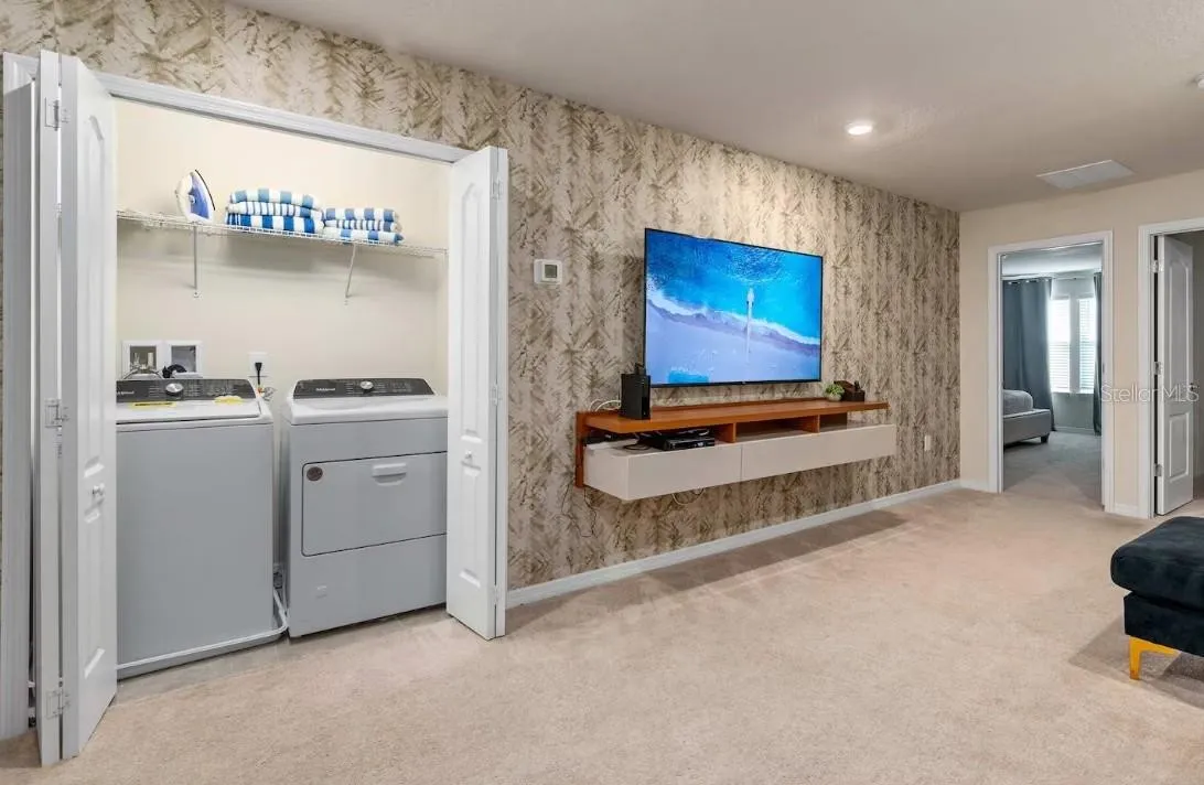 Slide show image of the Orlando Florida Home for Sale 31