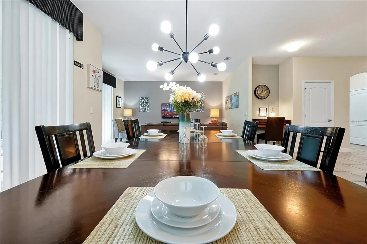 Slide show image of the Orlando Florida Home for Sale 12