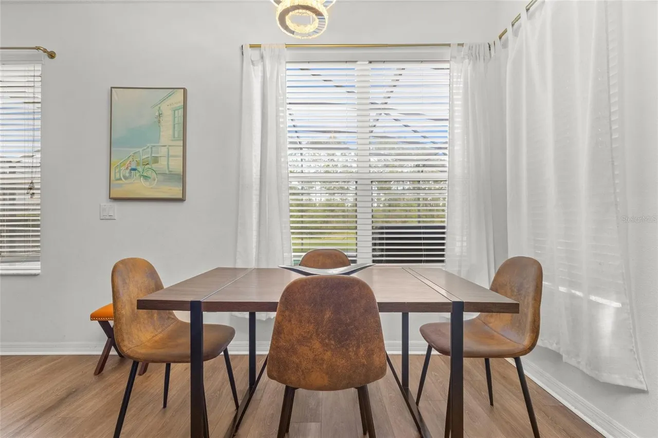 Slide show image of the Orlando Florida Home for Sale 13