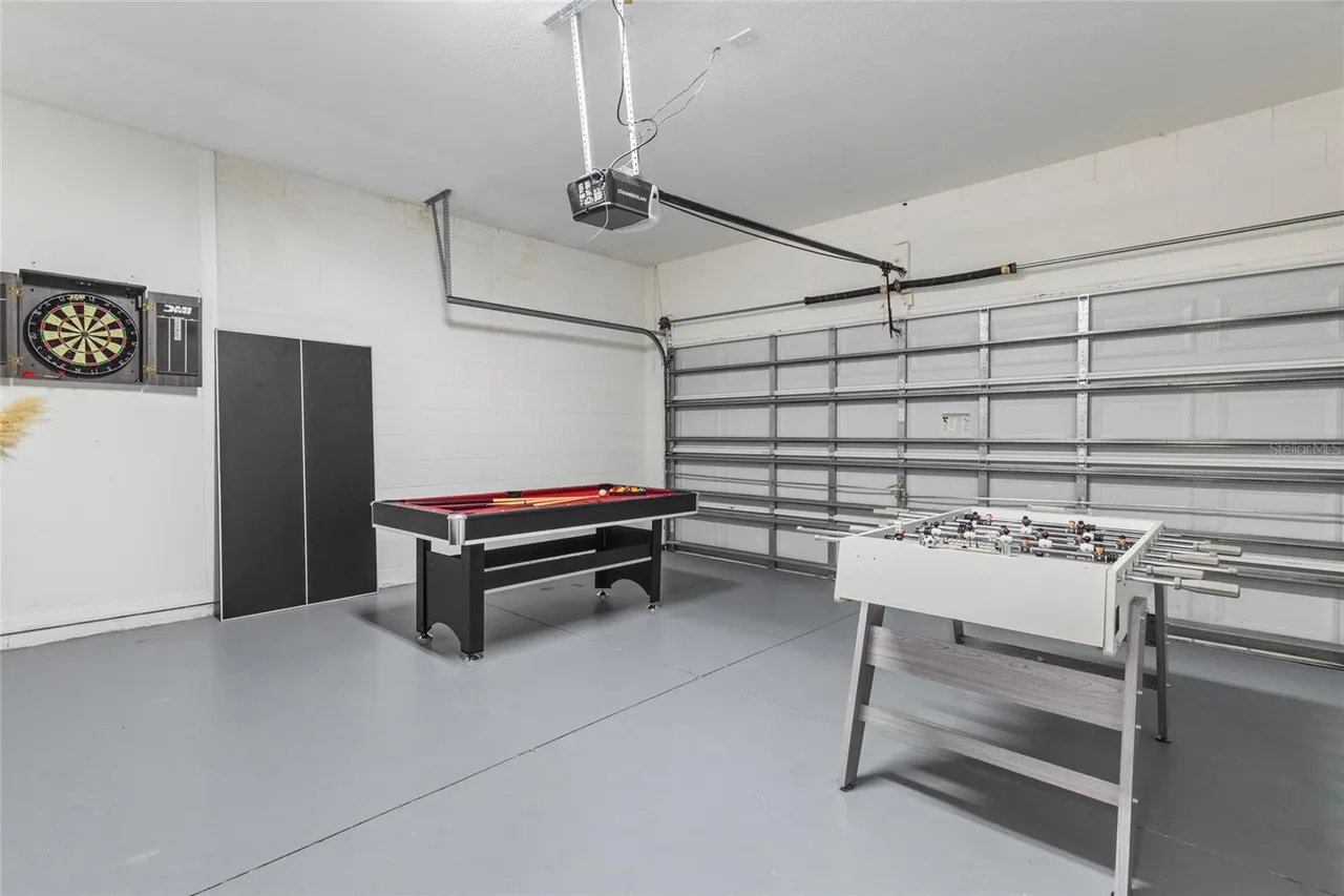 Slide show image of the Orlando Florida Home for Sale 17