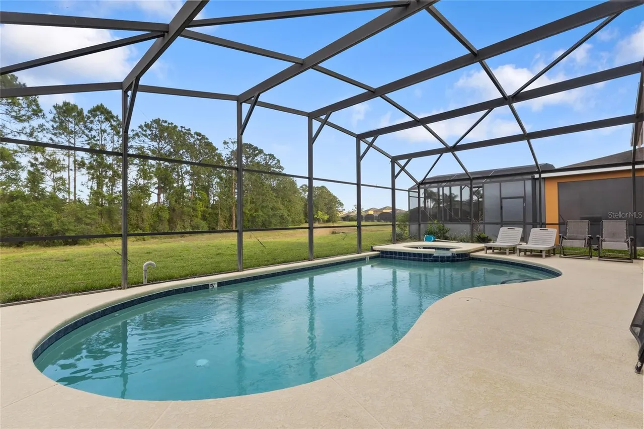 Slide show image of the Orlando Florida Home for Sale 36