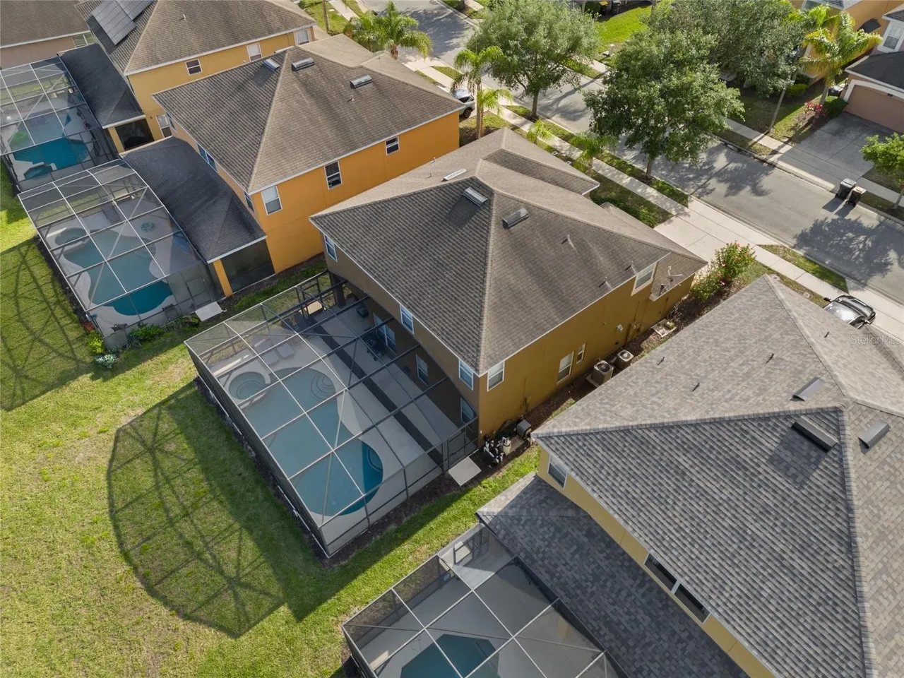 Slide show image of the Orlando Florida Home for Sale 39