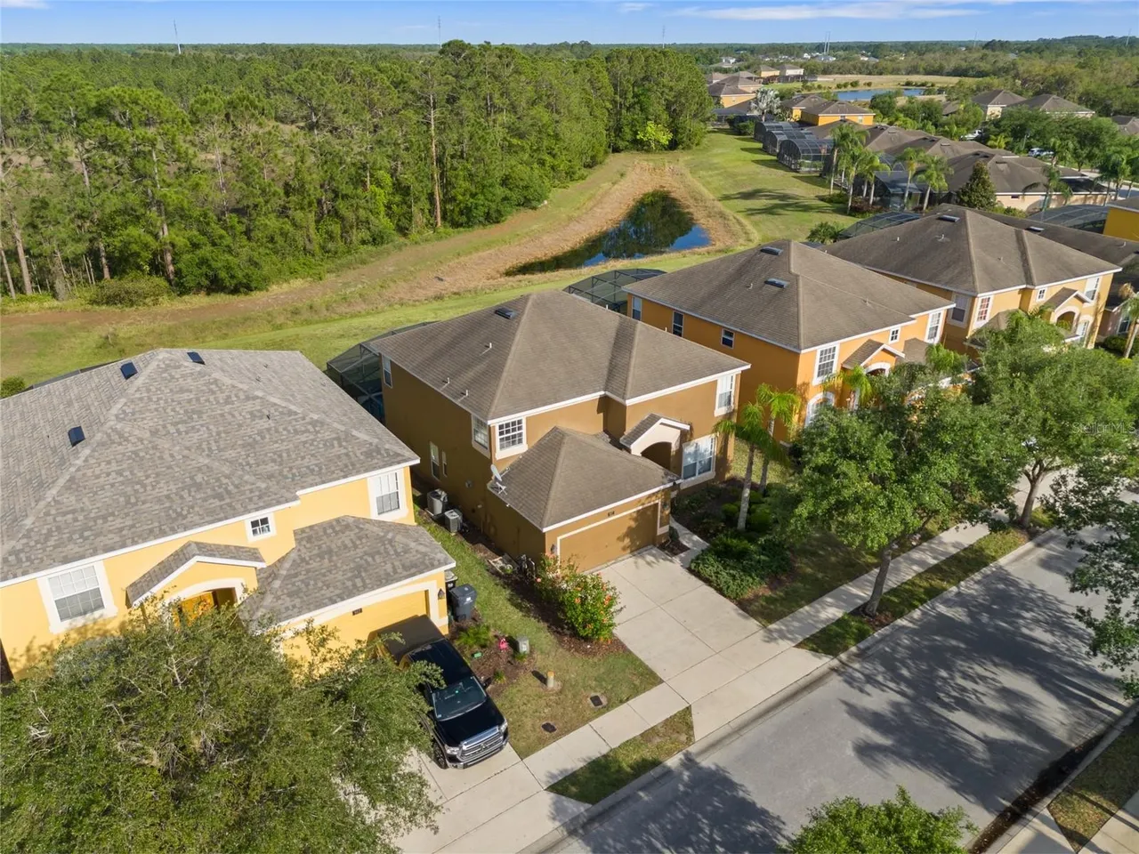 Slide show image of the Orlando Florida Home for Sale 44