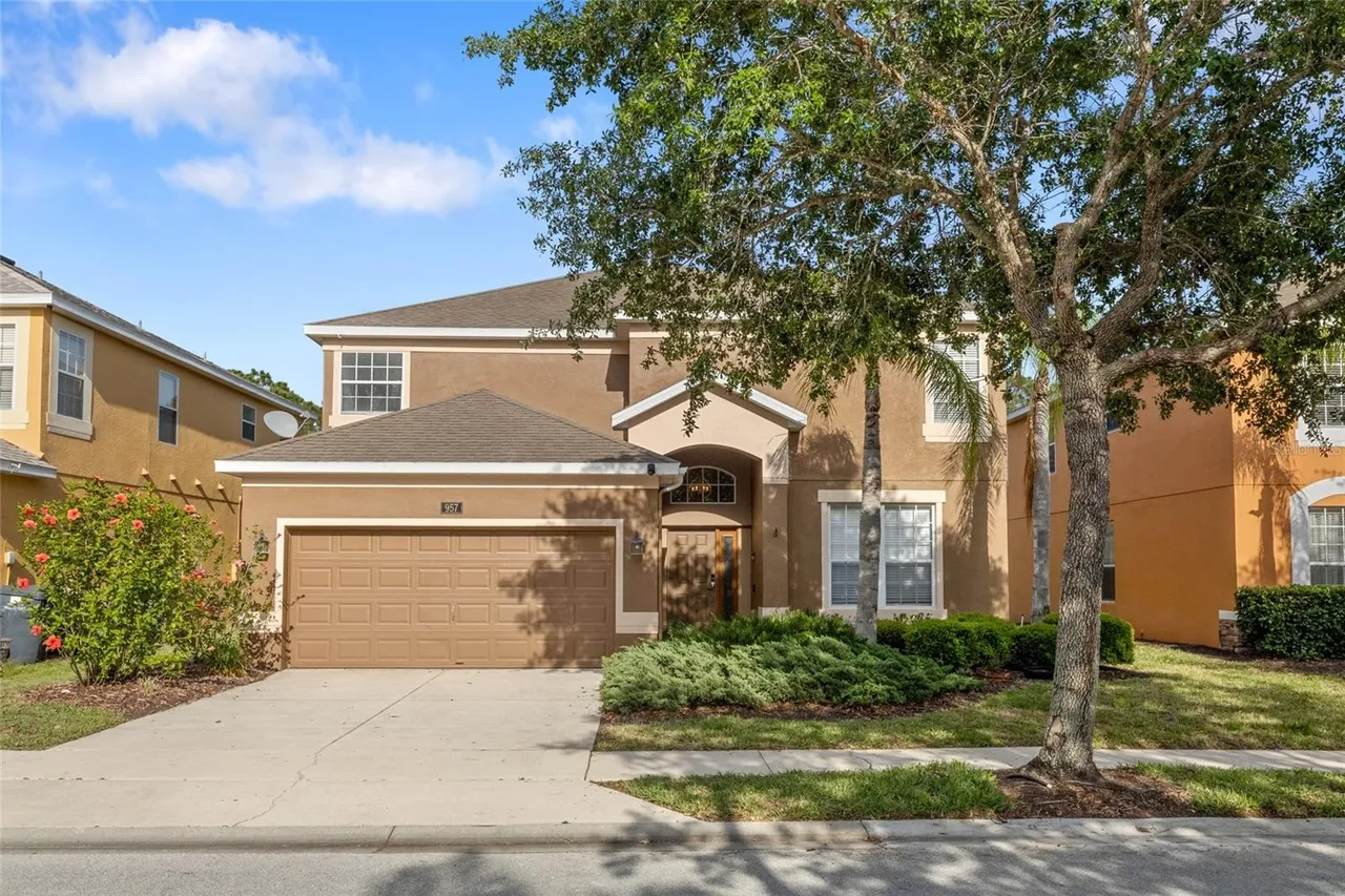 Slide show image of the Orlando Florida Home for Sale 48