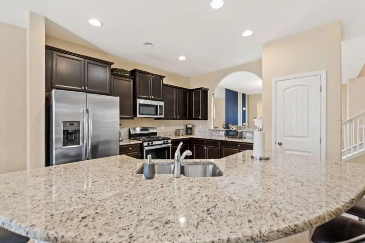 Slide show image of the Orlando Florida Home for Sale 11