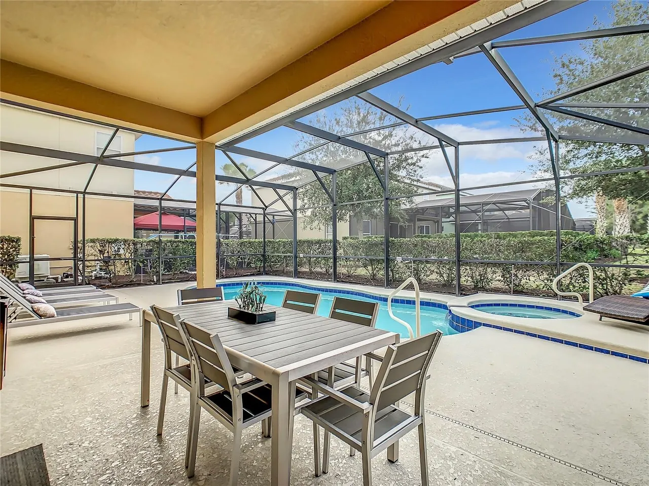 Slide show image of the Orlando Florida Home for Sale 56