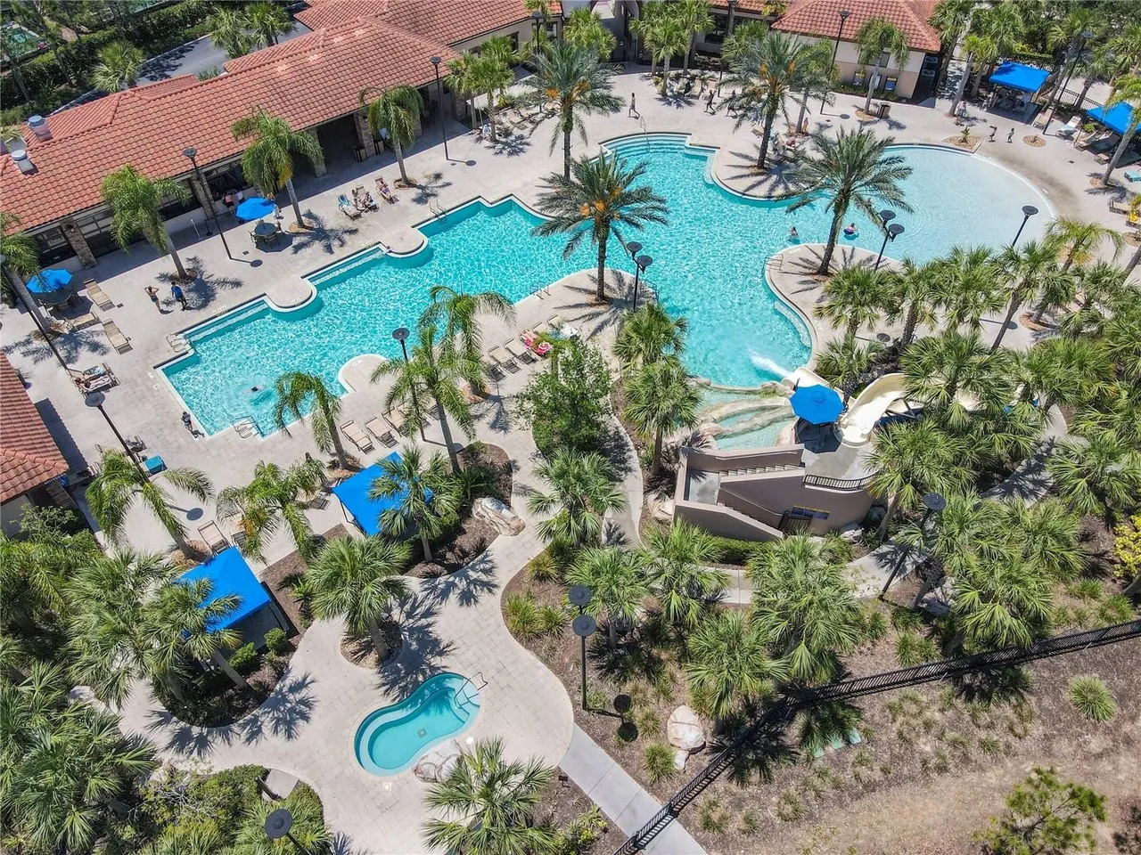 Slide show image of the Orlando Florida Home for Sale 77