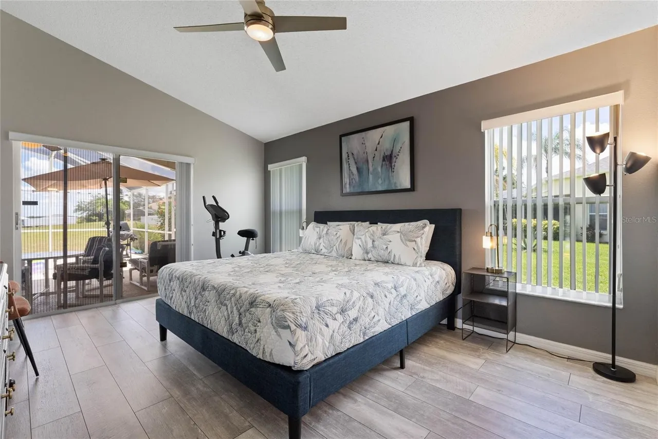 Slide show image of the Orlando Florida Home for Sale 12