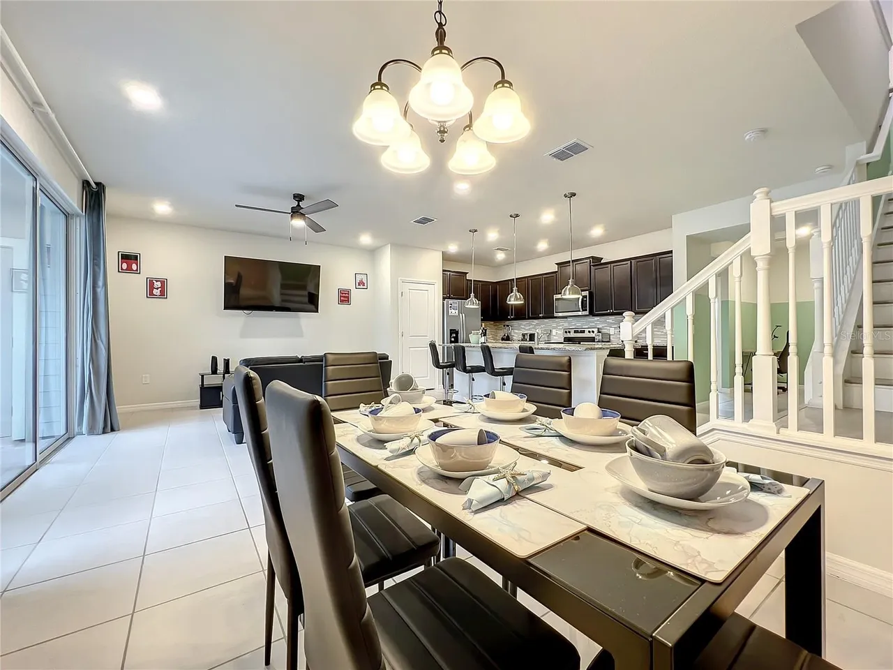 Slide show image of the Orlando Florida Home for Sale 17