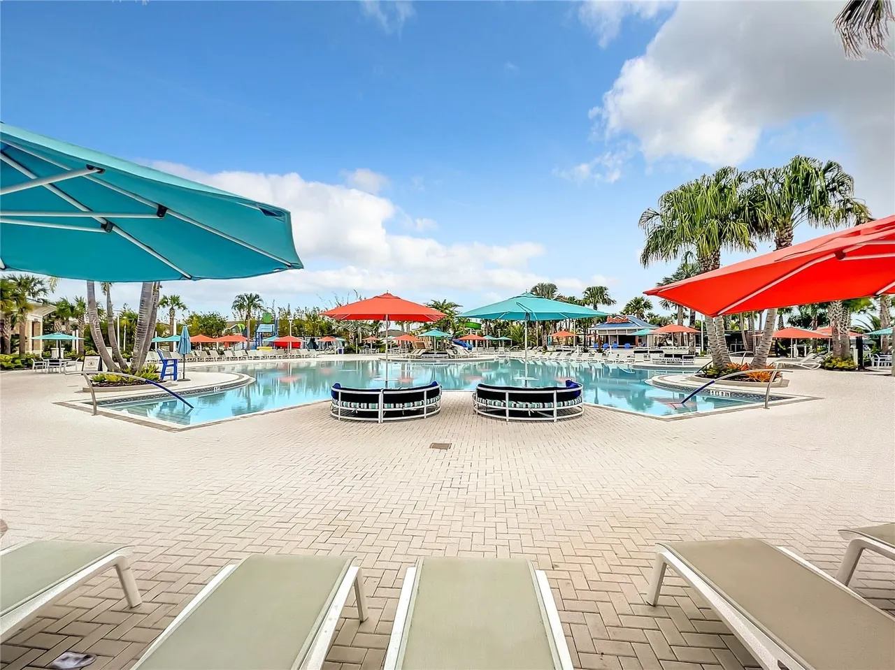 Slide show image of the Orlando Florida Home for Sale 72