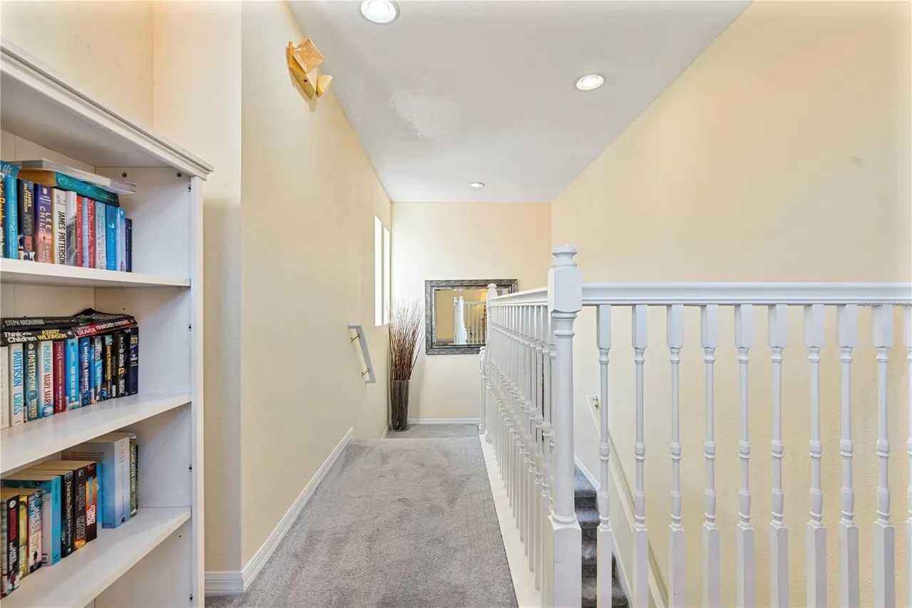 Slide show image of the Orlando Florida Home for Sale 25