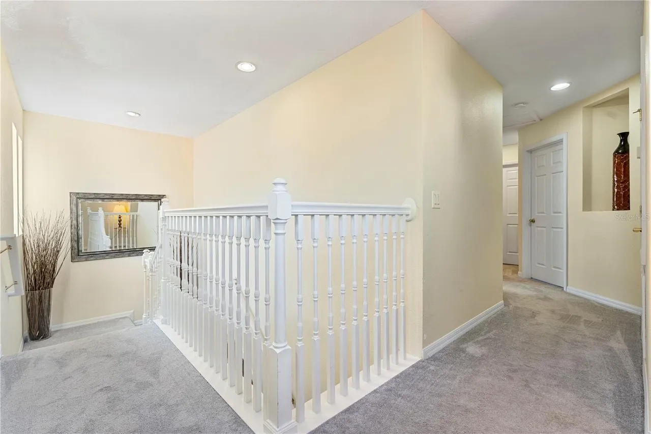 Slide show image of the Orlando Florida Home for Sale 26