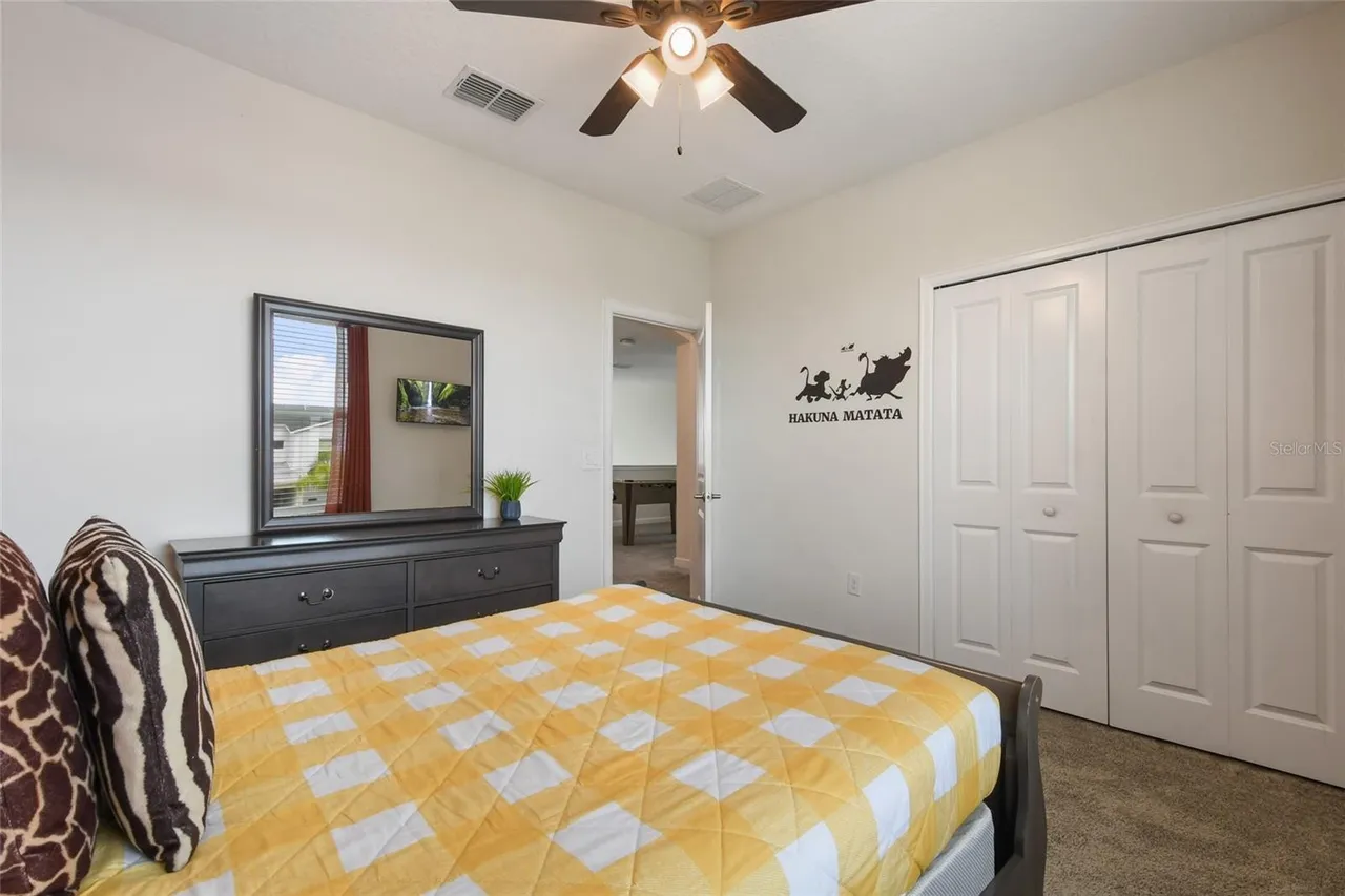 Slide show image of the Orlando Florida Home for Sale 44