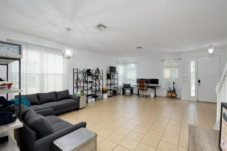 Slide show image of the Orlando Florida Home for Sale 07