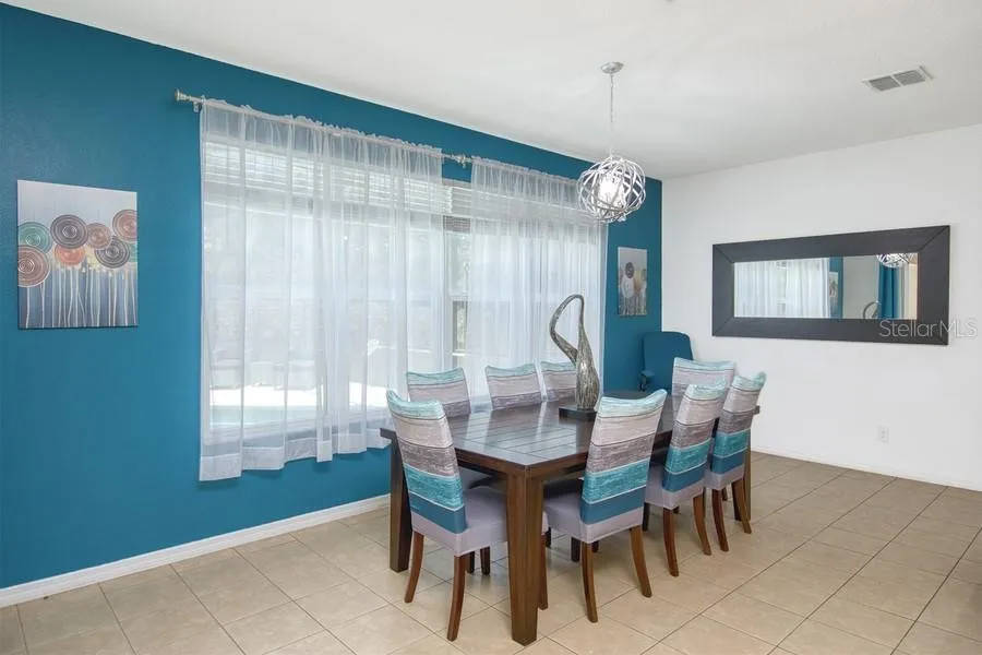 Slide show image of the Orlando Florida Home for Sale 12