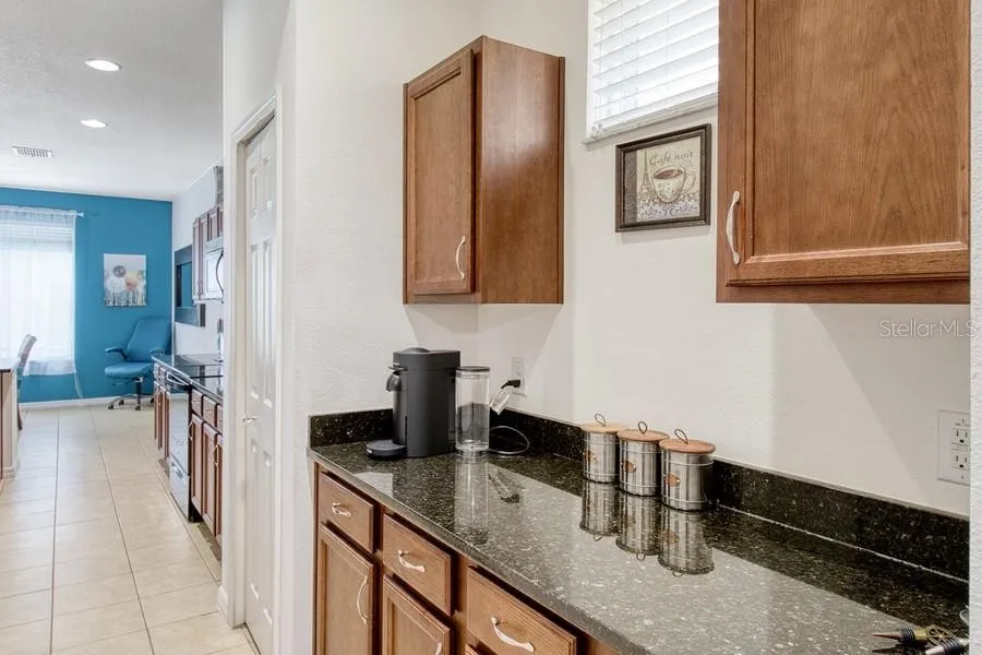 Slide show image of the Orlando Florida Home for Sale 15