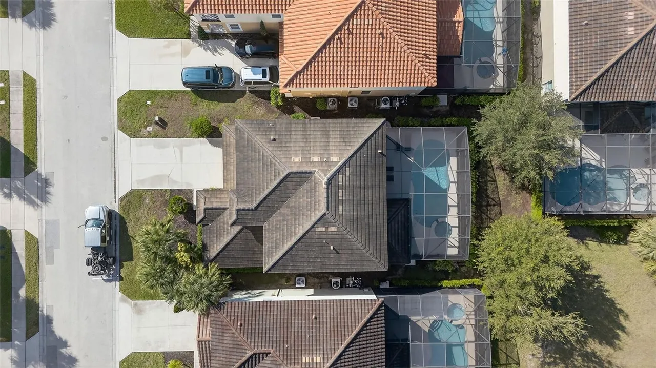 Slide show image of the Orlando Florida Home for Sale 44