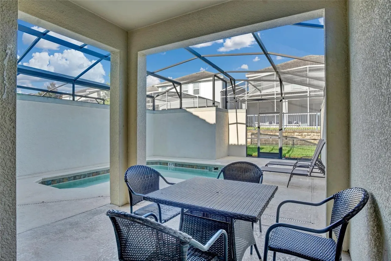 Slide show image of the Orlando Florida Home for Sale 22