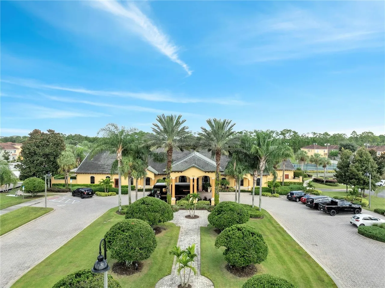 Slide show image of the Orlando Florida Home for Sale 53