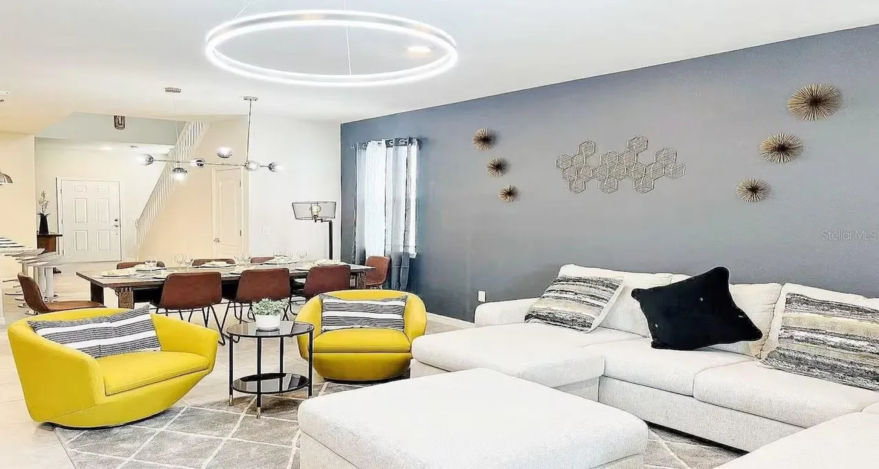 Slide show image of the Orlando Florida Home for Sale 03