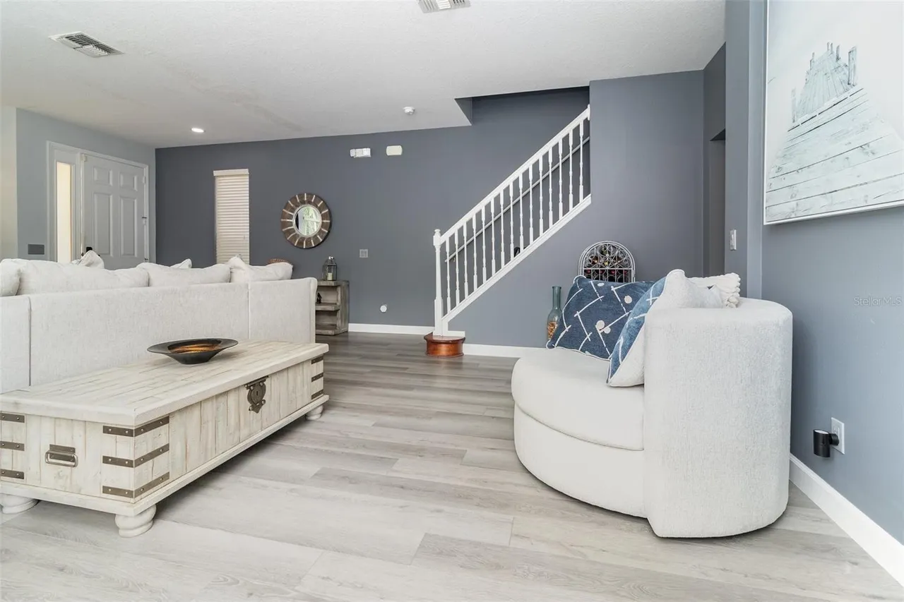 Slide show image of the Orlando Florida Home for Sale 07