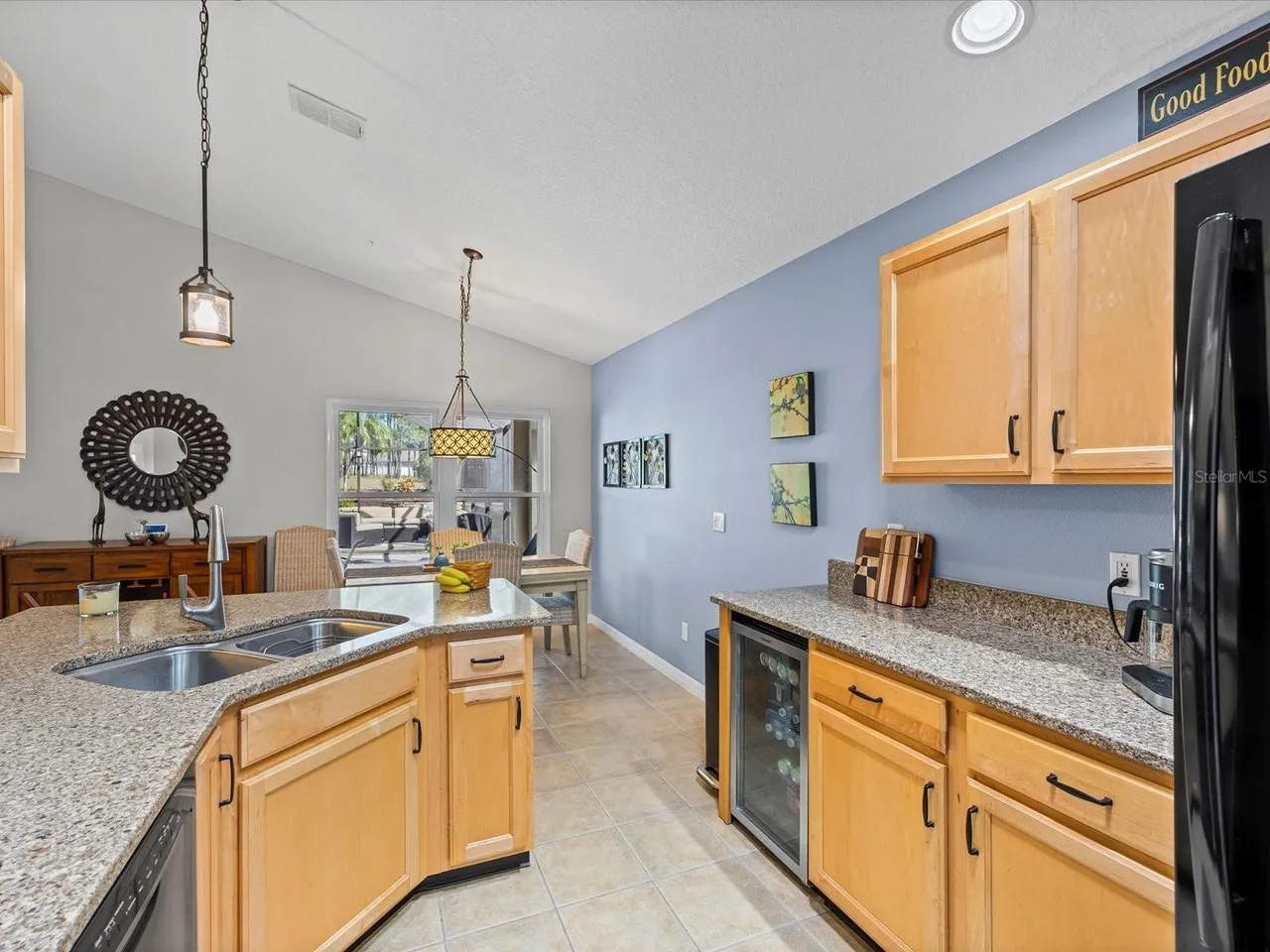 Slide show image of the Orlando Florida Home for Sale 10