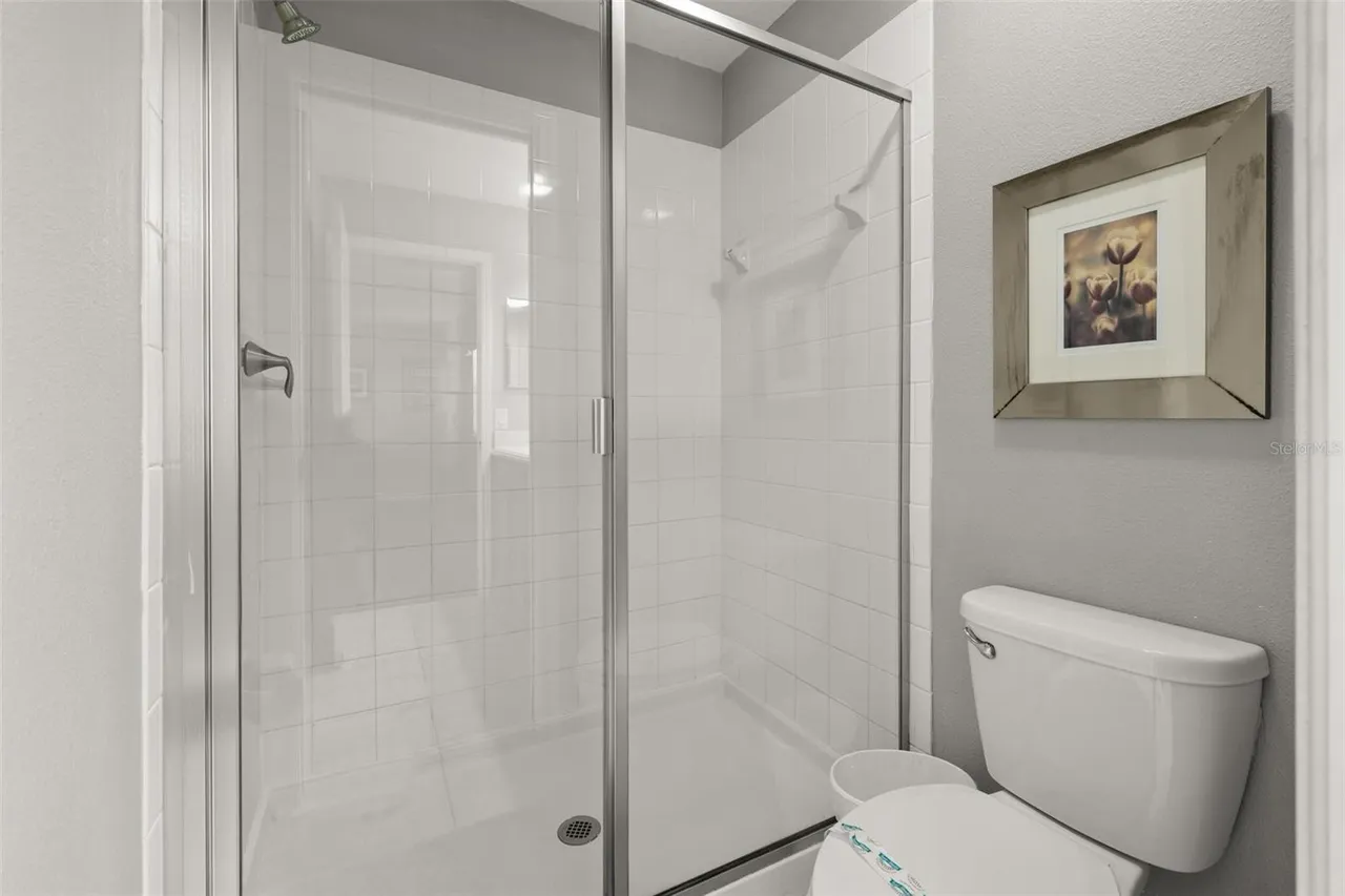 Slide show image of the Orlando Florida Home for Sale 26