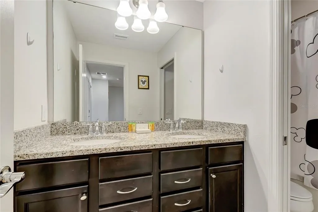 Slide show image of the Orlando Florida Home for Sale 06