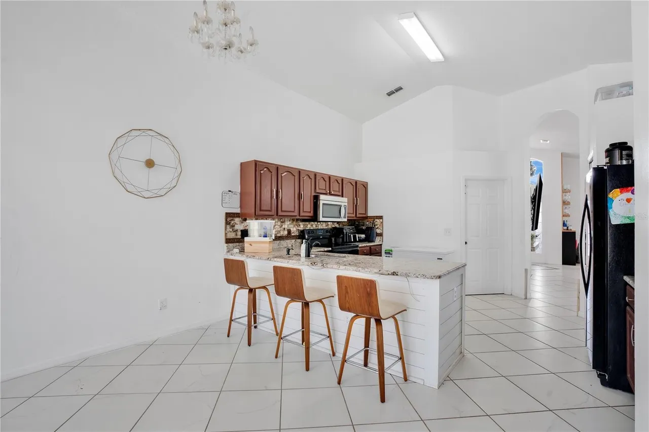 Slide show image of the Orlando Florida Home for Sale 08