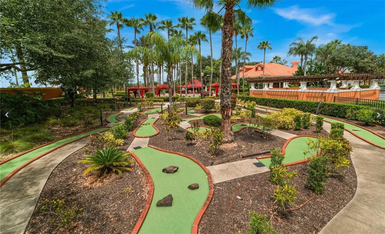 Slide show image of the Orlando Florida Home for Sale 19