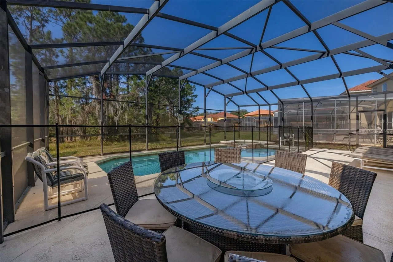 Slide show image of the Orlando Florida Home for Sale 12